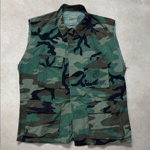 Vintage USMC Military Issued Camouflage Jacket Vest